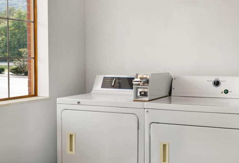 فندق Super 8 By Wyndham Whites Creek/ Nashville Nw Area