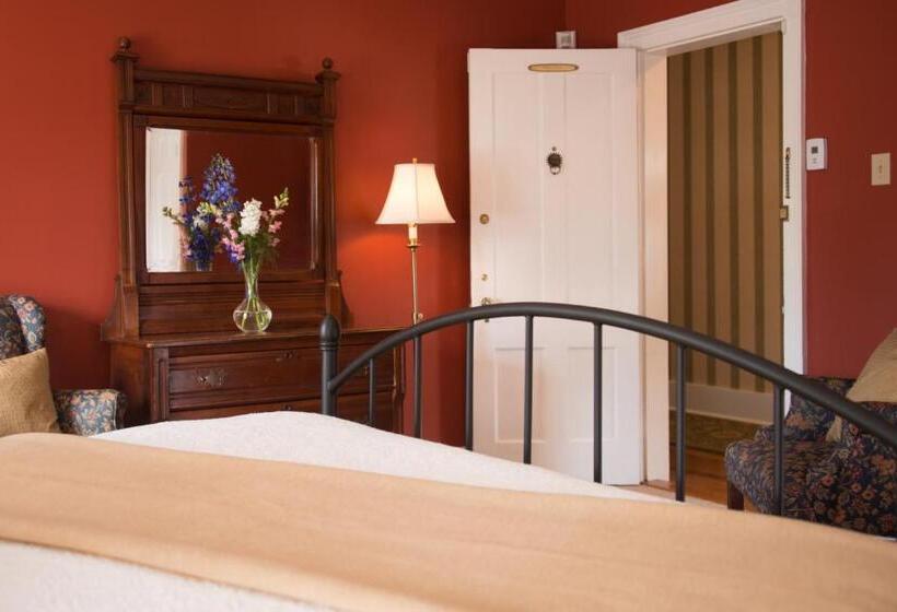 בית מלון כפרי Swift House Inn