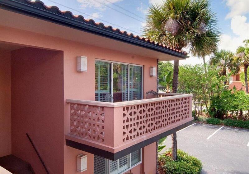 Tahitian Inn Boutique Hotel Tampa