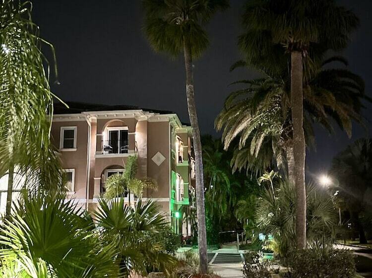 Tahitian Inn Boutique Hotel Tampa