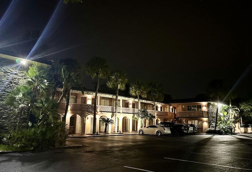 Tahitian Inn Boutique Hotel Tampa