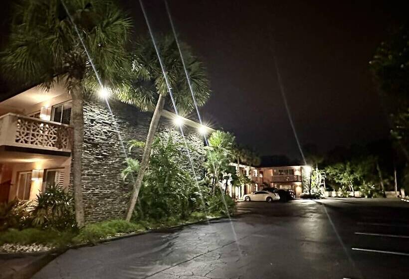 Tahitian Inn Boutique Hotel Tampa