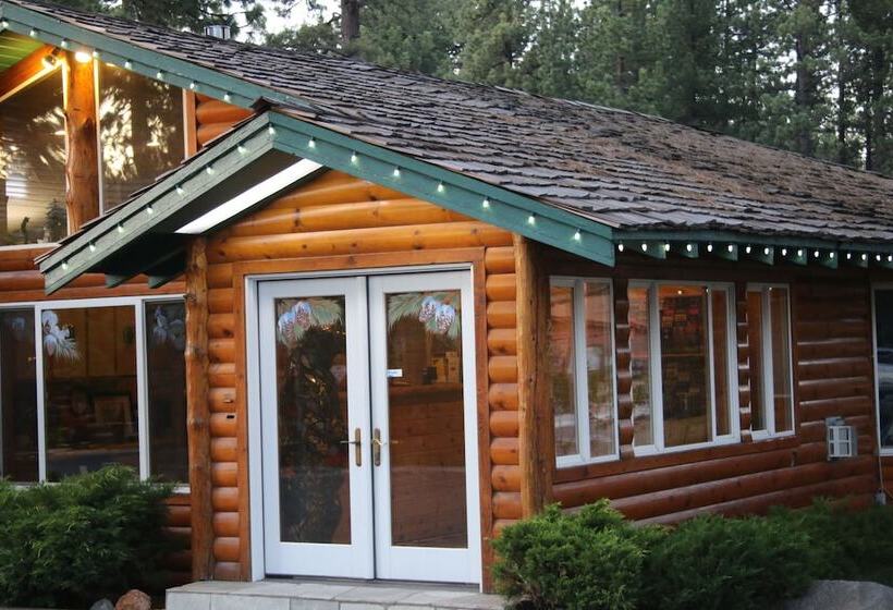 בית מלון כפרי Tahoe Valley Lodge