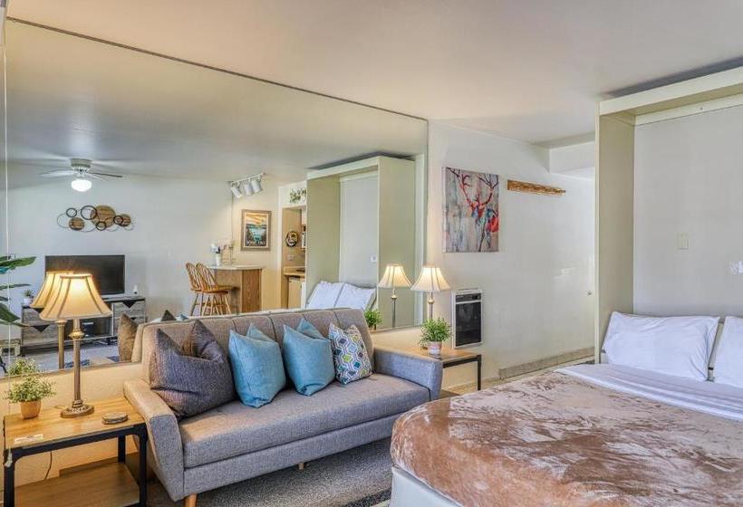 Tahoya Shores Poolside Studio