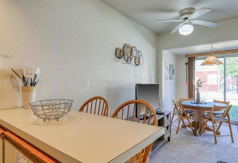 Tahoya Shores Poolside Studio