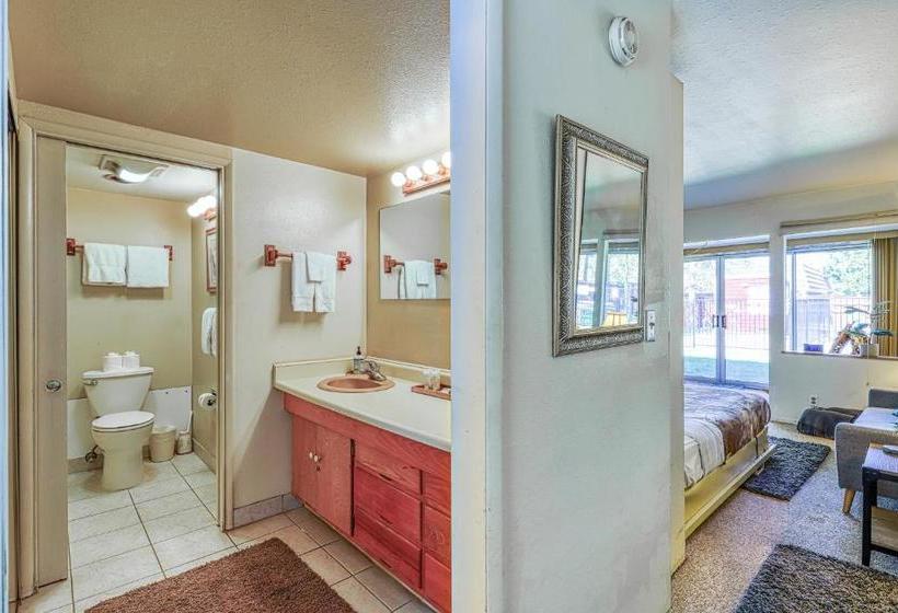 Tahoya Shores Poolside Studio