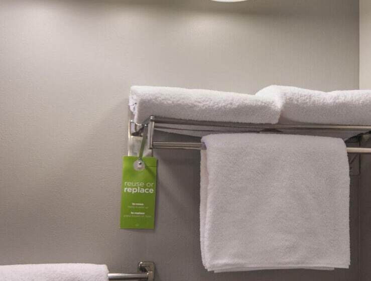 فندق Tamarack Lodge