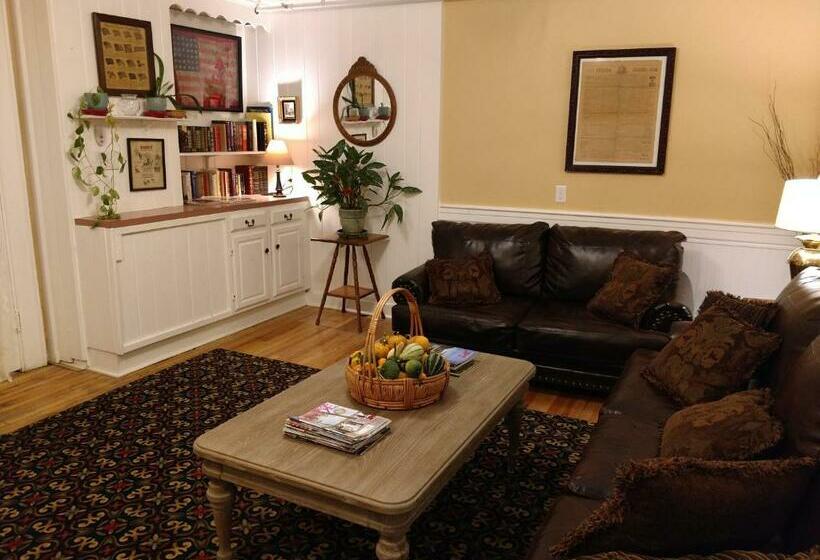 فندق Thayers Inn