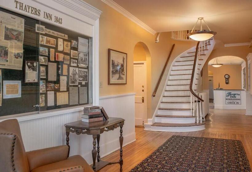 فندق Thayers Inn