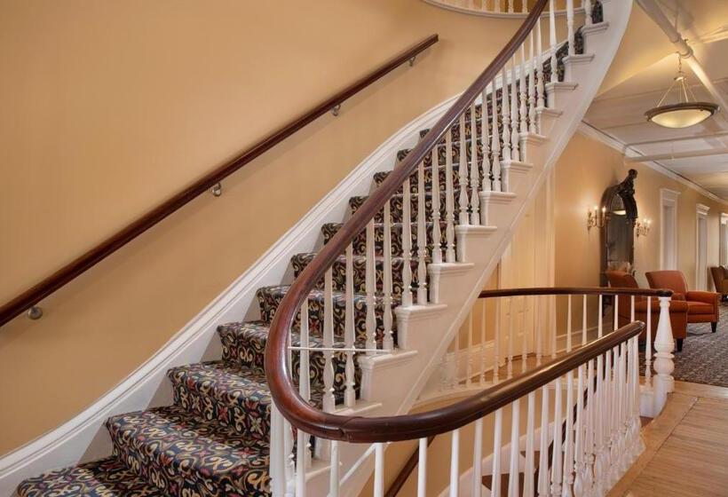 فندق Thayers Inn