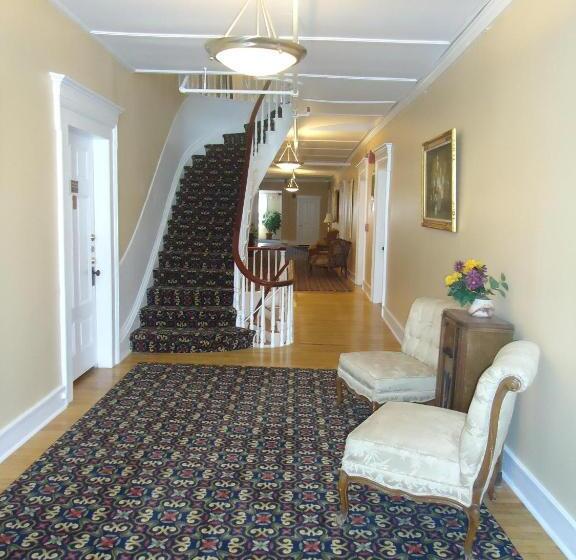 فندق Thayers Inn