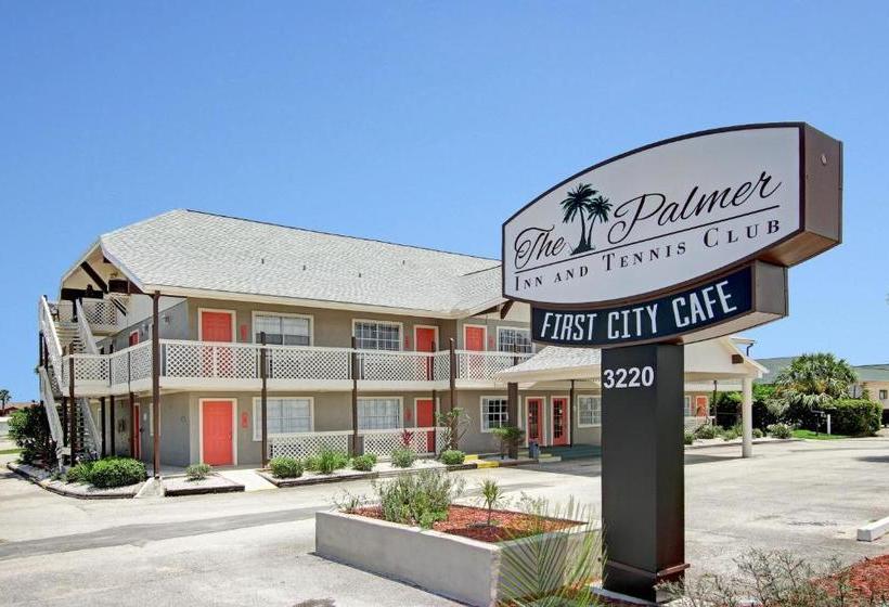 فندق The Palmer Inn & Tennis Club