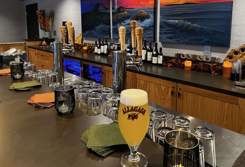 Maine Evergreen Hotel, Ascend Hotel Collection