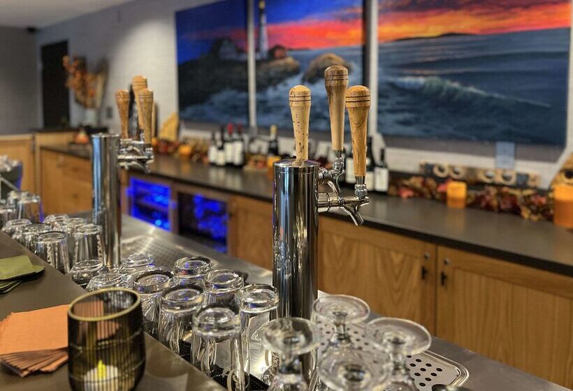 Maine Evergreen Hotel, Ascend Hotel Collection