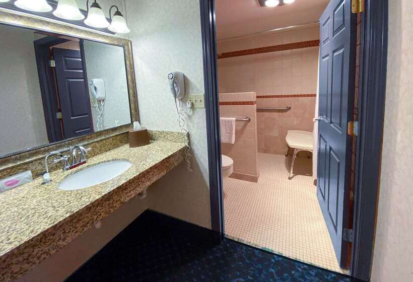 Maine Evergreen Hotel, Ascend Hotel Collection