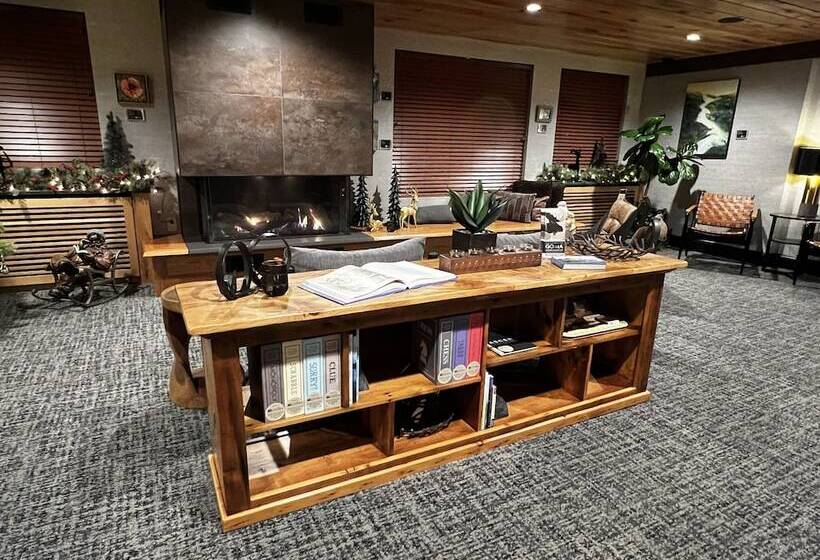 Maine Evergreen Hotel, Ascend Hotel Collection