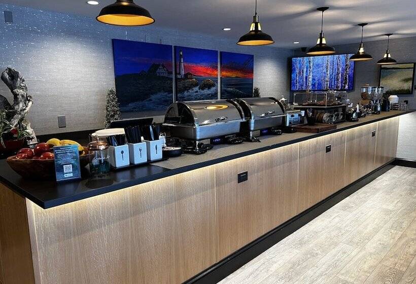 Maine Evergreen Hotel, Ascend Hotel Collection