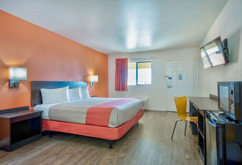 Motel 6santa Nella, Ca Los Banos