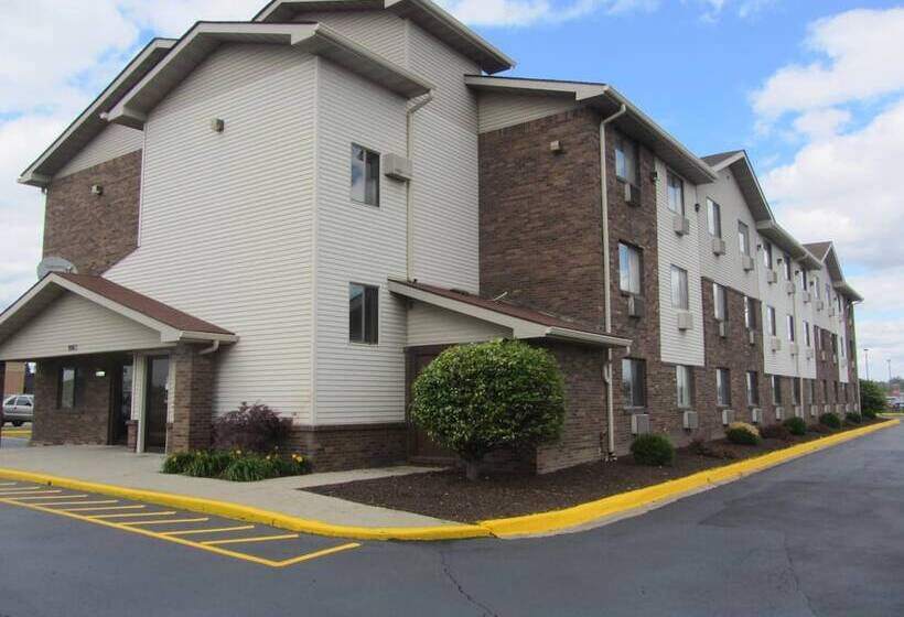 모텔 American Inn & Suites Metro Airport