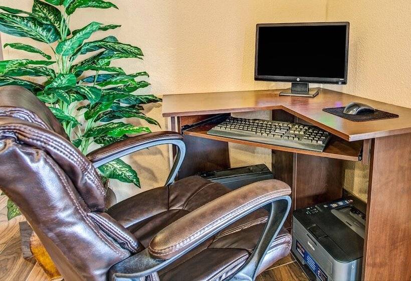 모텔 American Inn & Suites Metro Airport