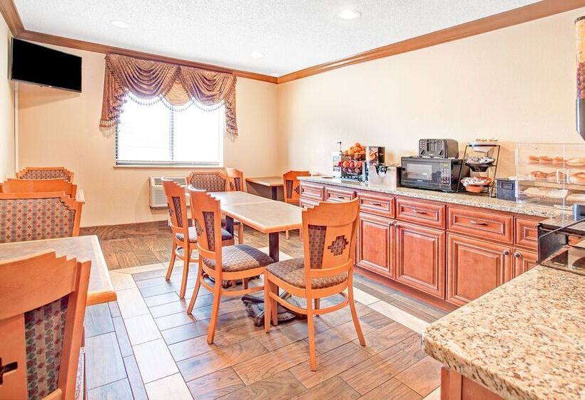 모텔 American Inn & Suites Metro Airport