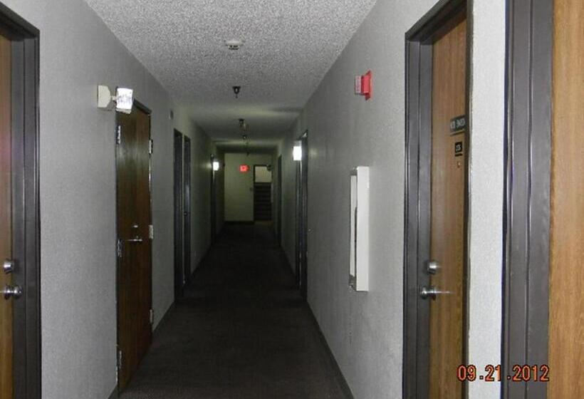 فندق على الطريق American Innalexander City