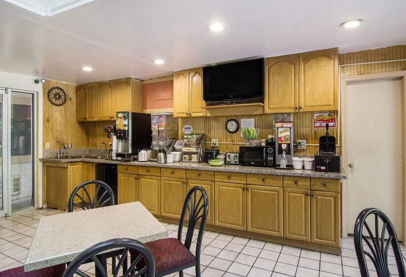 فندق على الطريق Americas Best Value Inn Darien