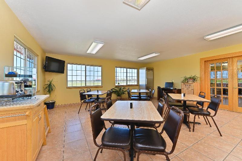 فندق على الطريق Americas Best Value Inn Kadoka