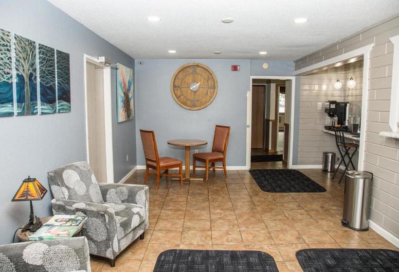 فندق على الطريق Americas Best Value Inn & Suites Detroit Lakes