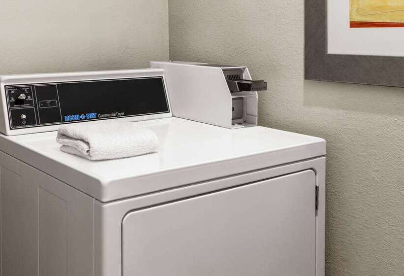 Motel Baymont By Wyndham Cedar Rapids