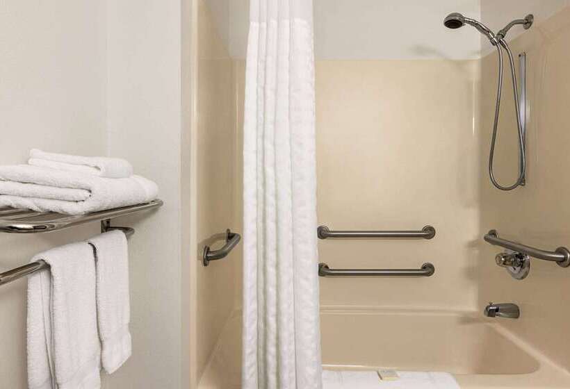 Motel Baymont By Wyndham Cedar Rapids