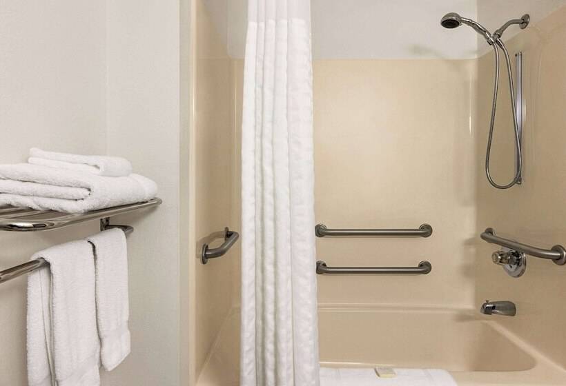 Motel Baymont By Wyndham Cedar Rapids