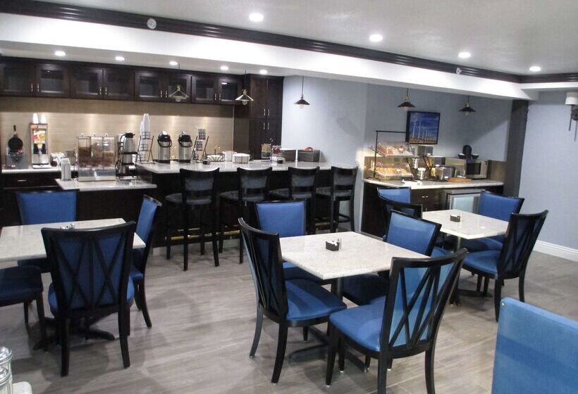 فندق على الطريق Best Western Plus Diamond Valley Inn