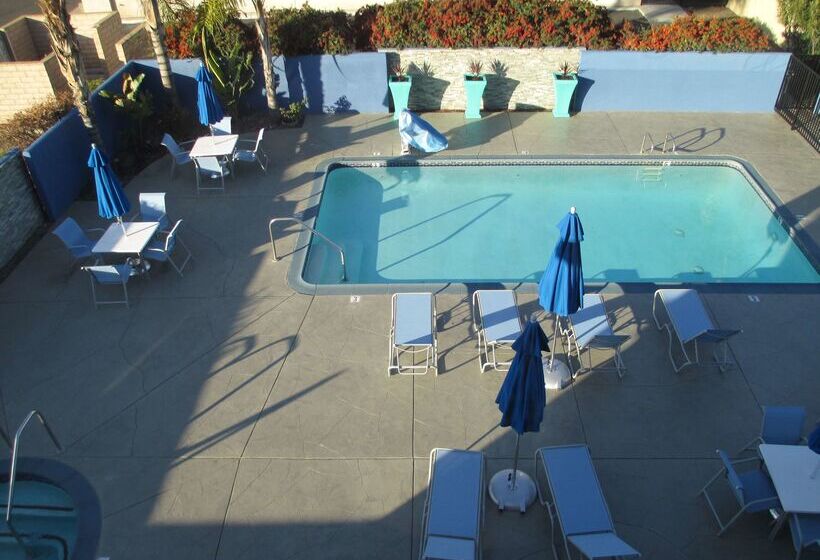 מוטל Best Western Plus Diamond Valley Inn