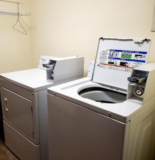 مُتل Bison Plains Lodge