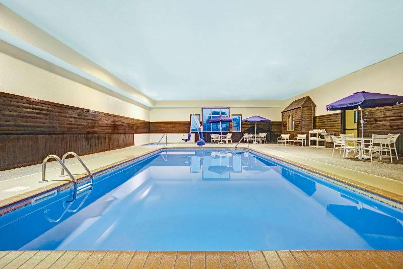 فندق على الطريق Blaine Town Inn & Suites