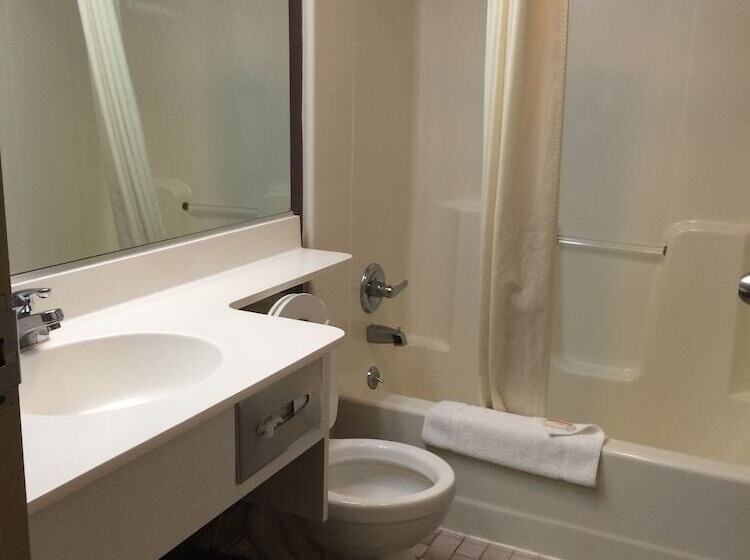 מוטל Brookshire Inn