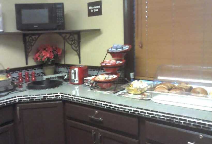 فندق على الطريق Colstrip Inn & Suites