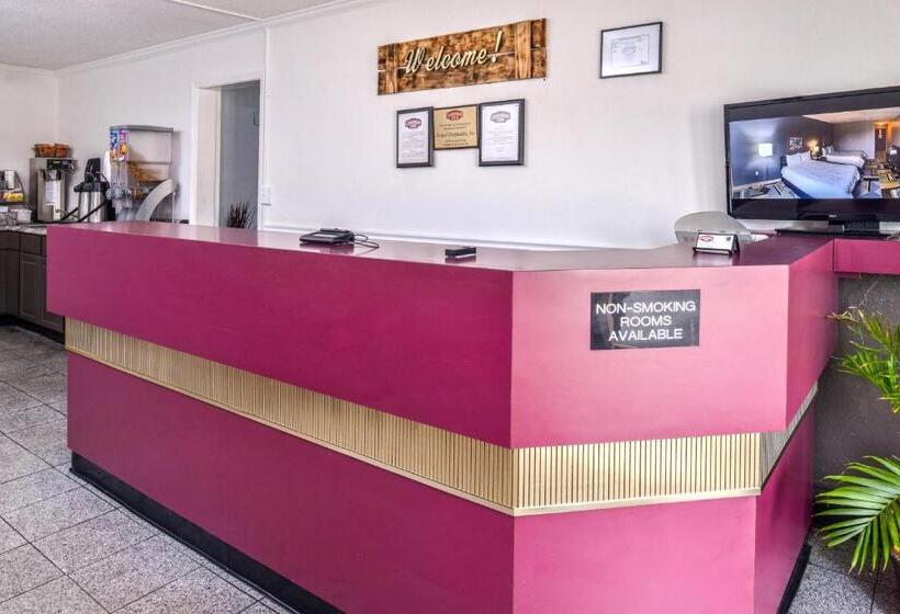 מוטל Country Garden & Suites