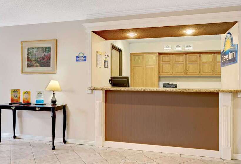 فندق على الطريق Antelope Inn & Suites