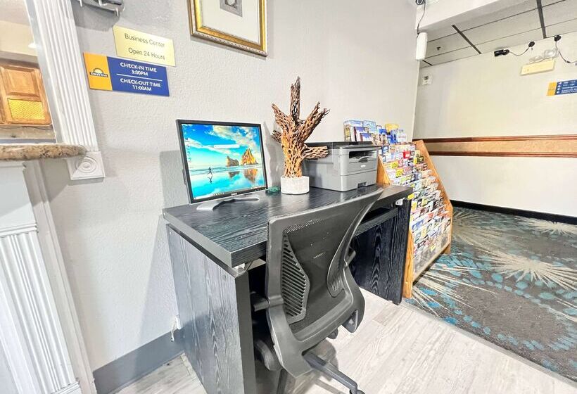 فندق على الطريق Antelope Inn & Suites