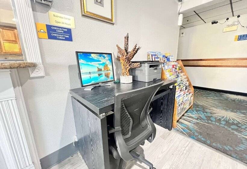 فندق على الطريق Antelope Inn & Suites