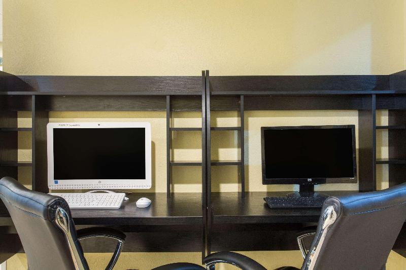 فندق على الطريق Days Inn By Wyndham Leominster/fitchburg Area