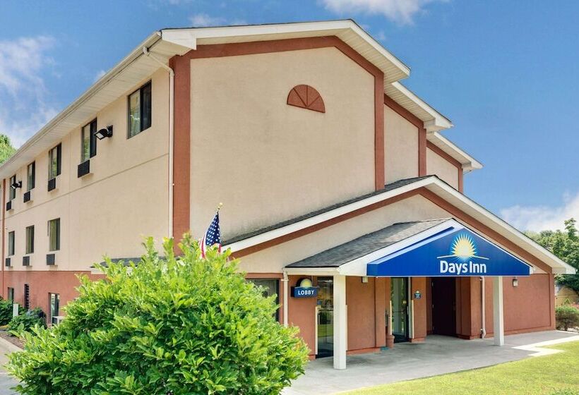 מוטל Days Inn By Wyndham Torrington