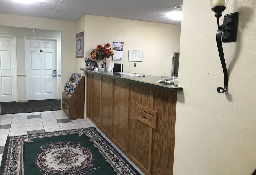 فندق على الطريق Heritage Place Inn