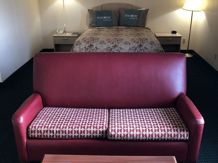 فندق على الطريق Heritage Place Inn