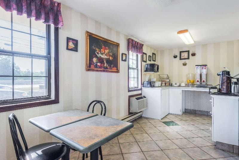 Мотель Knights Inn North Attleboro