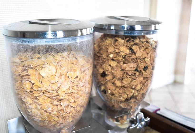 فندق على الطريق Knights Inn North Attleboro