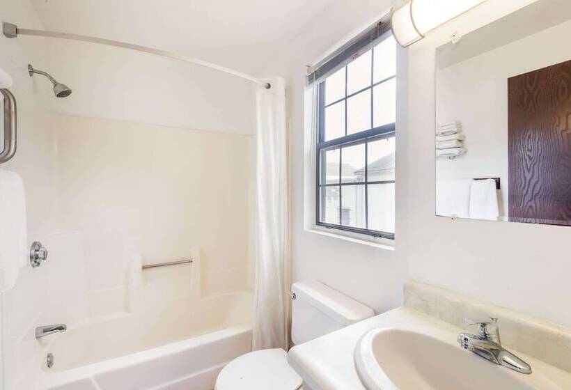 فندق على الطريق Knights Inn North Attleboro