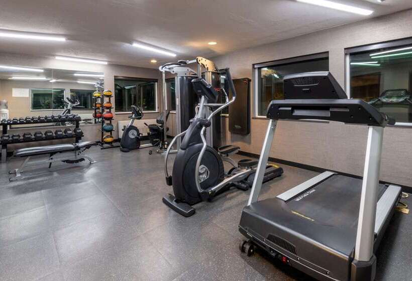 فندق على الطريق La Quinta By Wyndham Anchorage Airport